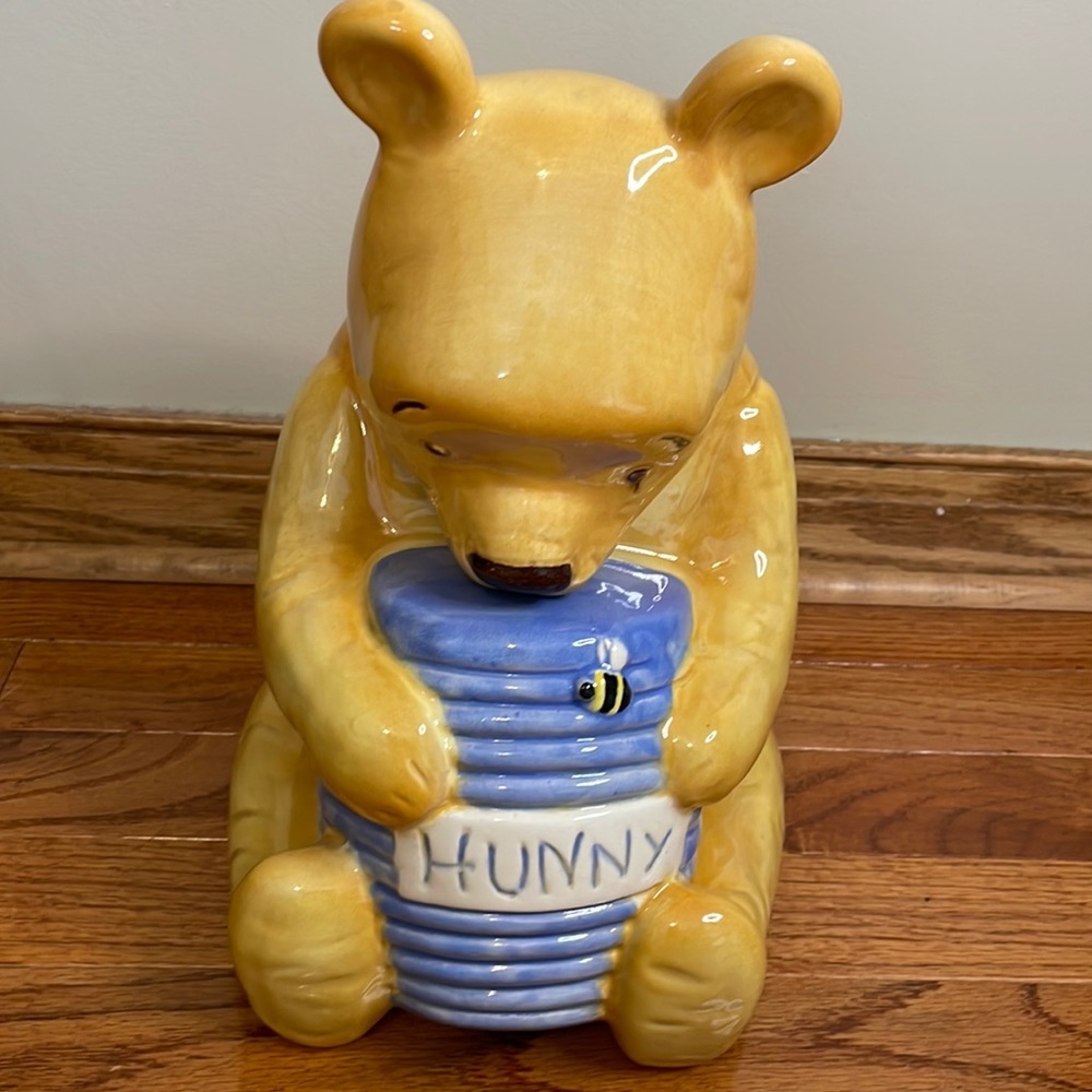 Vintage WINNIE THE‎ POOH Ceramic Cookie Jar Novelty Storage